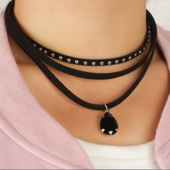 NEW! Three-Layered Stud Pendant Choker - Picture 1 of 10